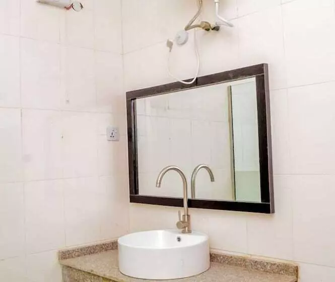 هتل Kedros Precious Suites