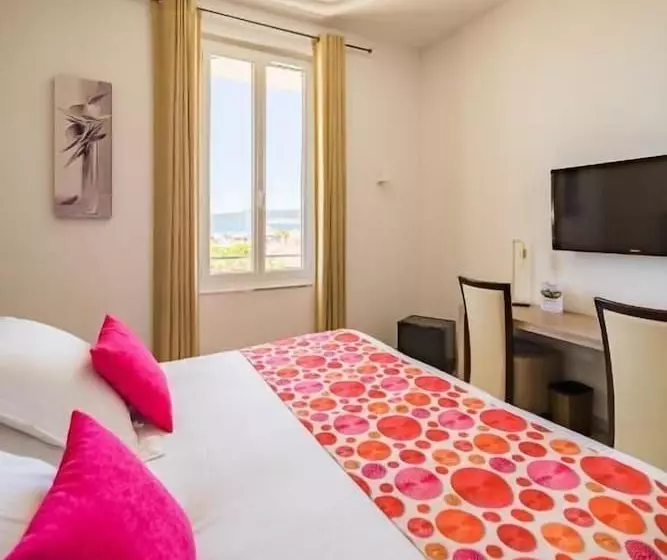 ホテル Le Rabelais