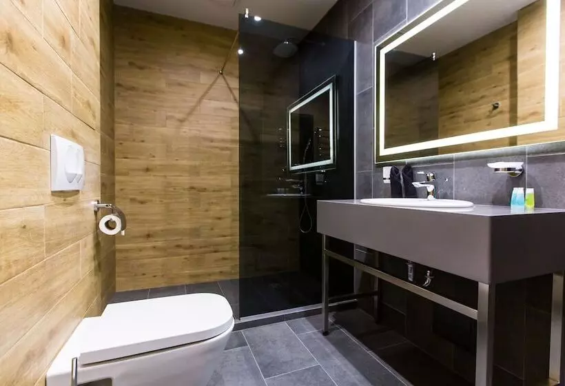 ホテル Spa & Wellness Saint Charbel
