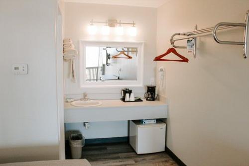 فندق على الطريق Berlin Village Inn