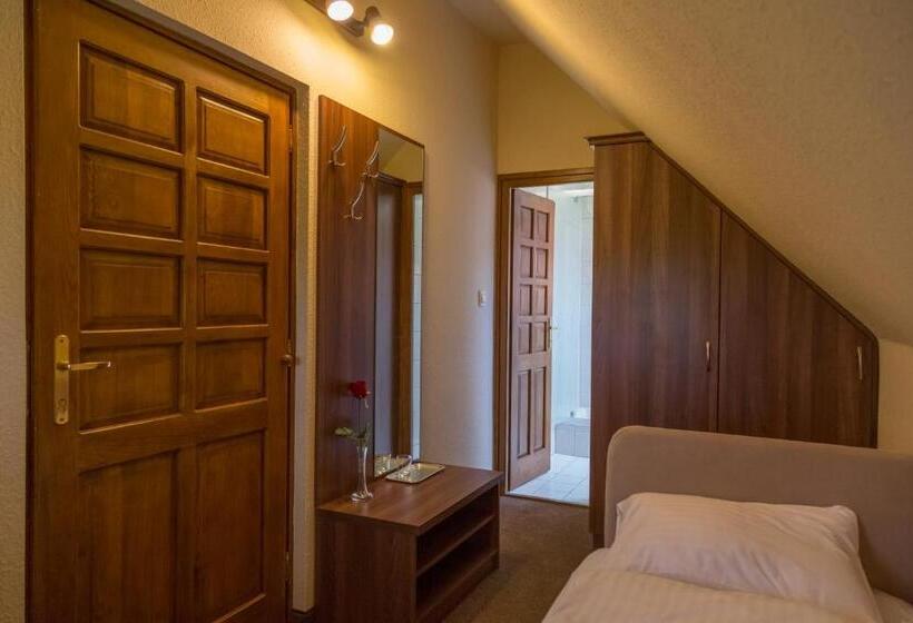 بنسيون Arina Villa