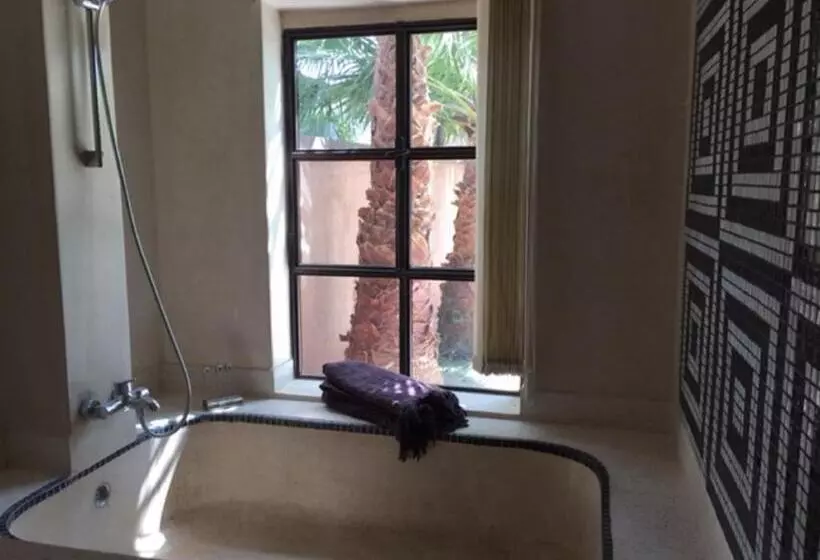 Majatalo Domaine Malika   Adults Only