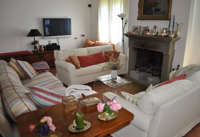 تختخواب و صبحانه Casale Vicino Al Golf Nazionale