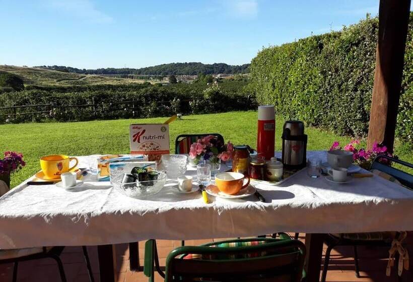 تختخواب و صبحانه Casale Vicino Al Golf Nazionale