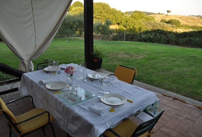 تختخواب و صبحانه Casale Vicino Al Golf Nazionale