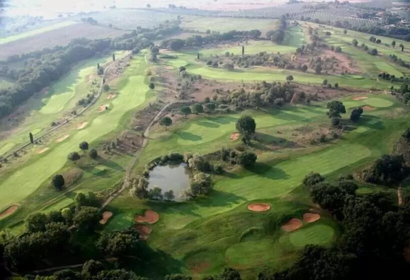ベッドアンドブレックファースト Casale Vicino Al Golf Nazionale