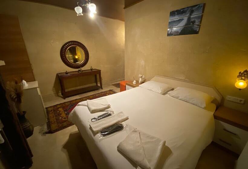 هتل Sinasos Arnovalley