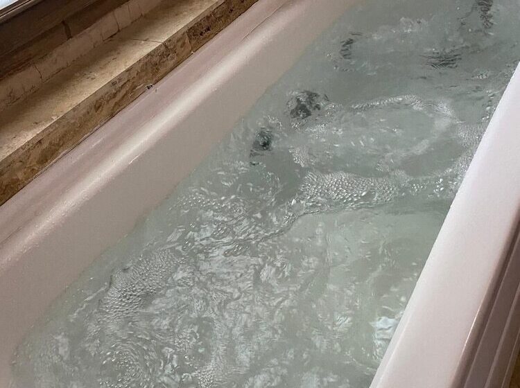 هتل Sinasos Arnovalley