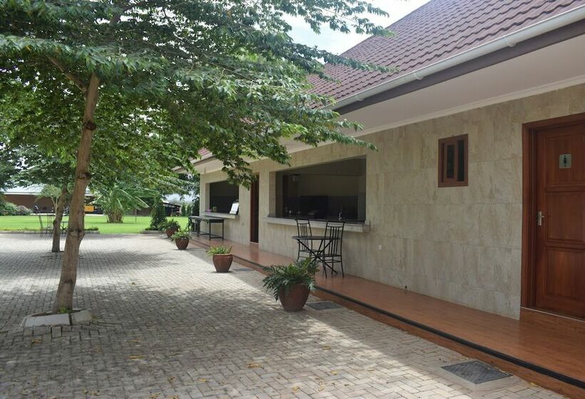 Panone Hotel Chekereni