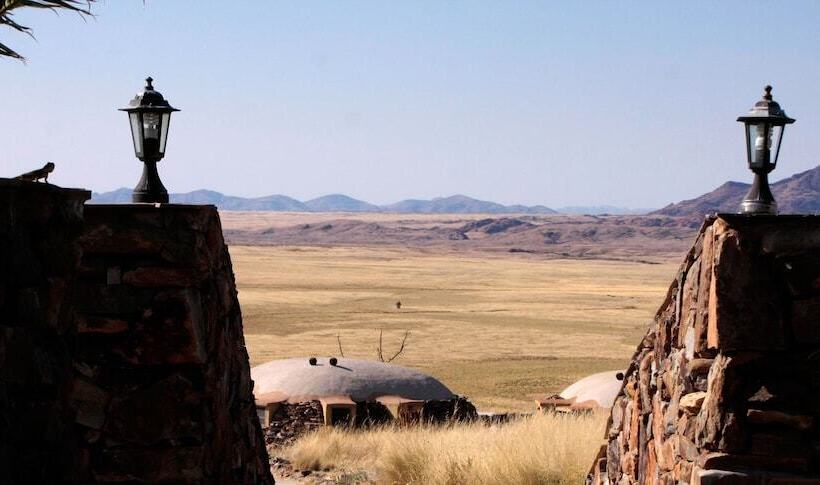 هتل Rostock Ritz Desert Lodge