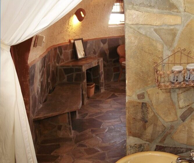 هتل Rostock Ritz Desert Lodge