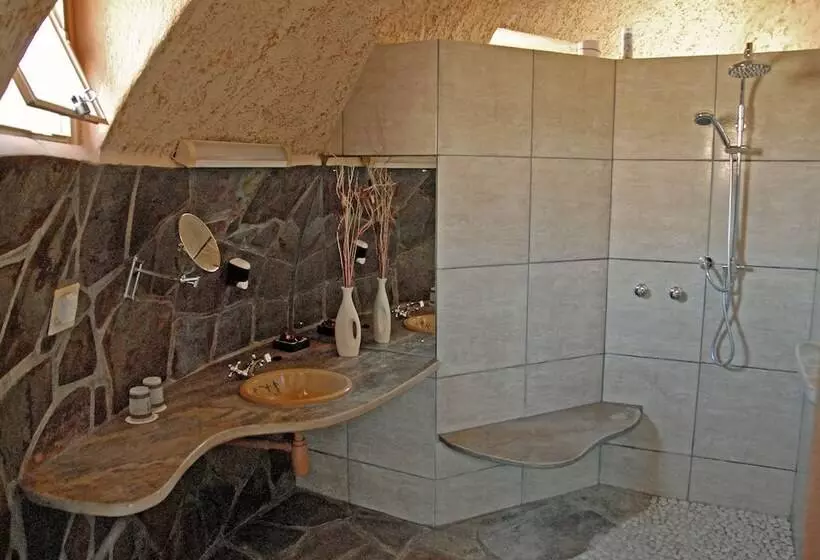 هتل Rostock Ritz Desert Lodge