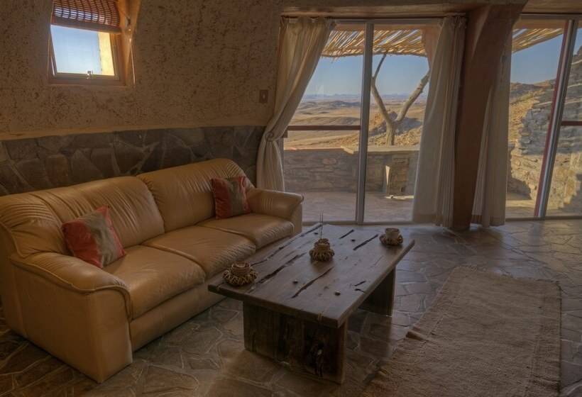 هتل Rostock Ritz Desert Lodge