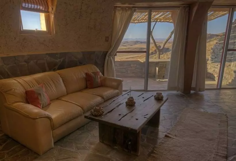 هتل Rostock Ritz Desert Lodge