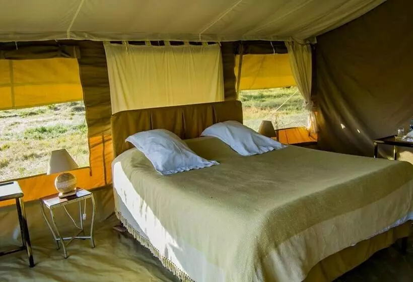 هتل Serengeti Savannah Camps