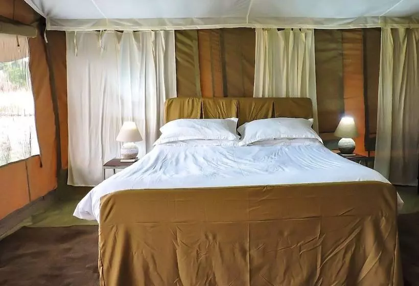 هتل Serengeti Savannah Camps