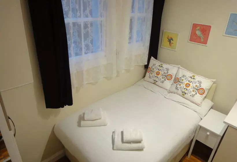 Dylan Apartments Earls Court