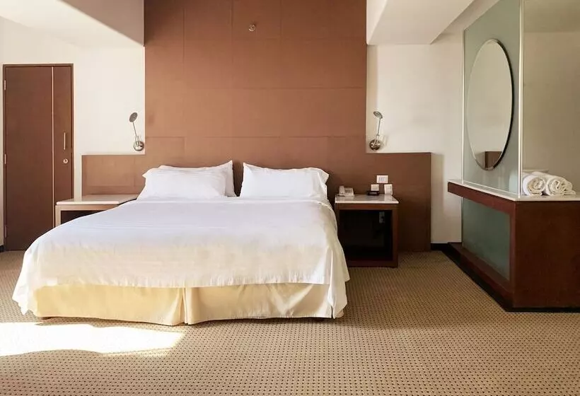 בית מלון כפרי Bel Air Business Salamanca, Trademark By Wyndham