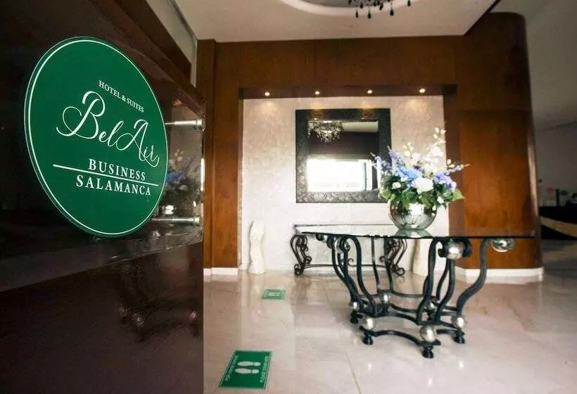 בית מלון כפרי Bel Air Business Salamanca, Trademark By Wyndham