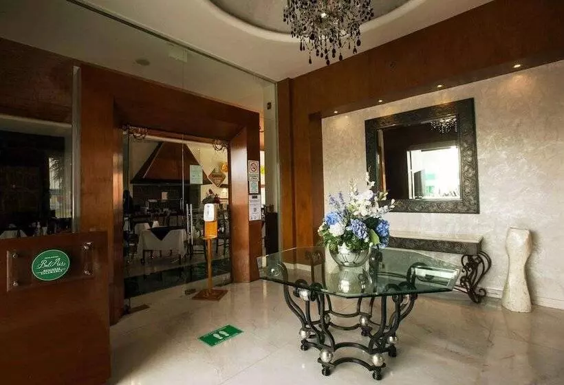 בית מלון כפרי Bel Air Business Salamanca, Trademark By Wyndham