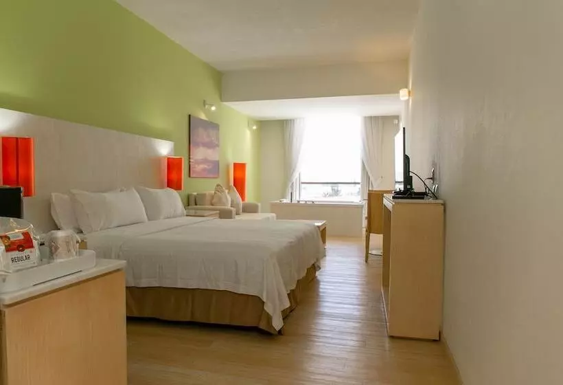 בית מלון כפרי Bel Air Business Salamanca, Trademark By Wyndham