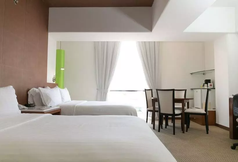 בית מלון כפרי Bel Air Business Salamanca, Trademark By Wyndham