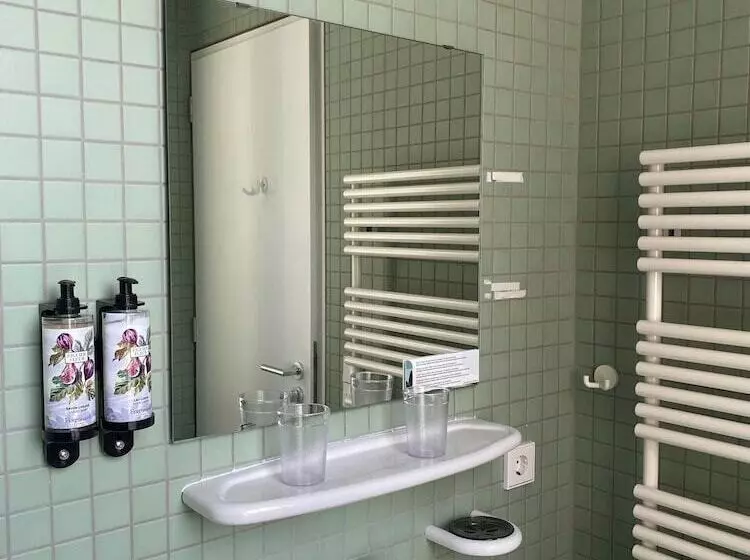 هتل Hôtel Château Schengen