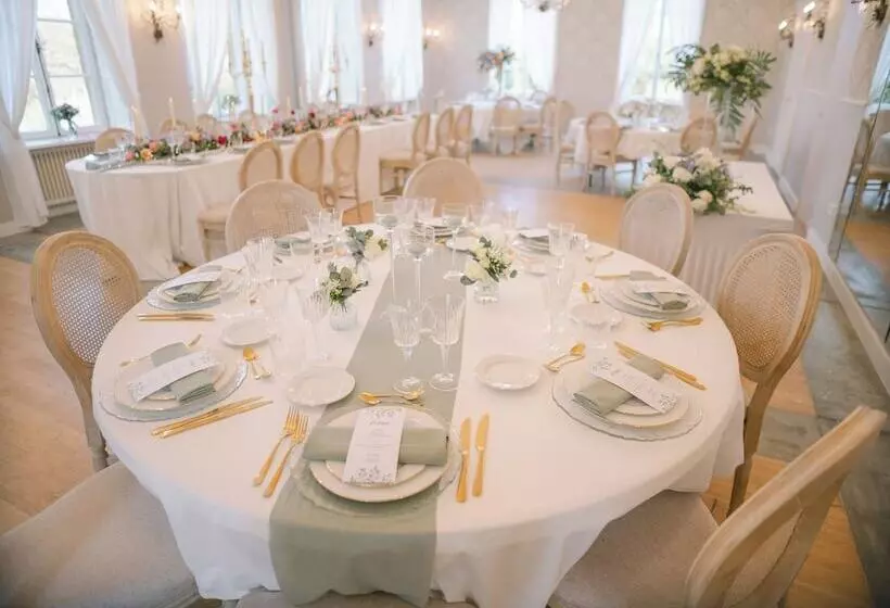 هتل Hôtel Château Schengen