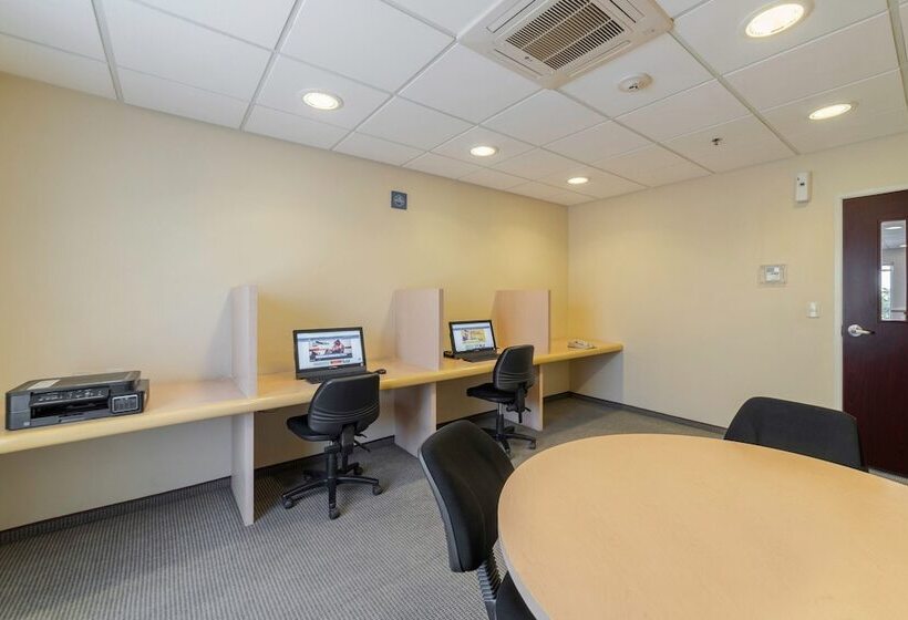 בית מלון כפרי City Express By Marriott Tula