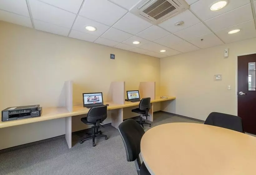 בית מלון כפרי City Express By Marriott Tula