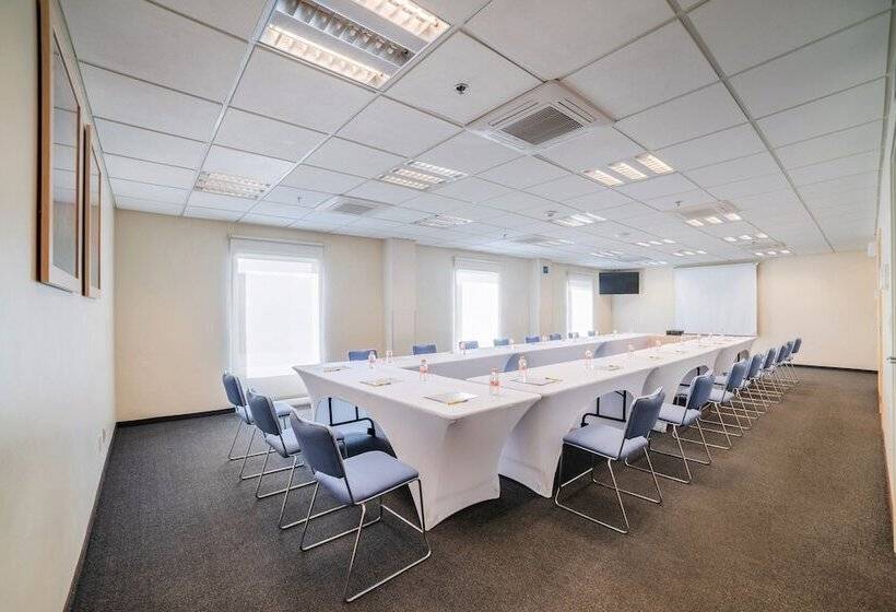 בית מלון כפרי City Express By Marriott Tula