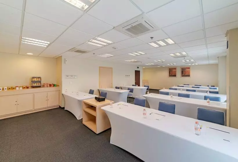 בית מלון כפרי City Express By Marriott Tula