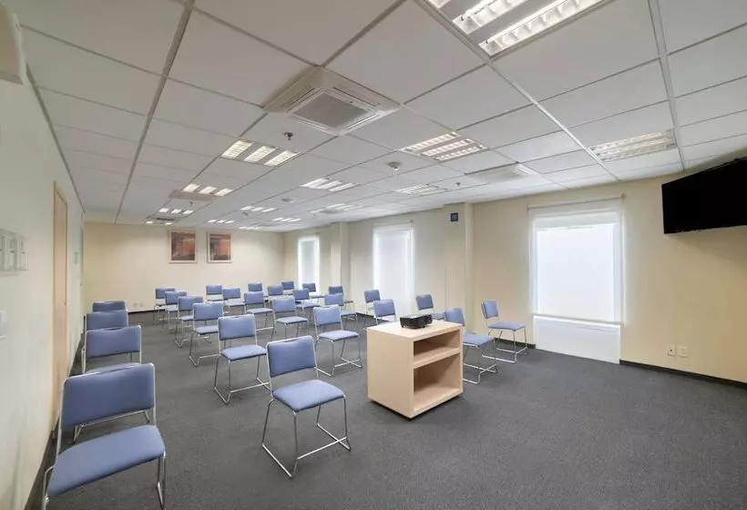 בית מלון כפרי City Express By Marriott Tula