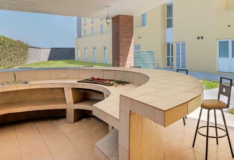 בית מלון כפרי City Express By Marriott Tula