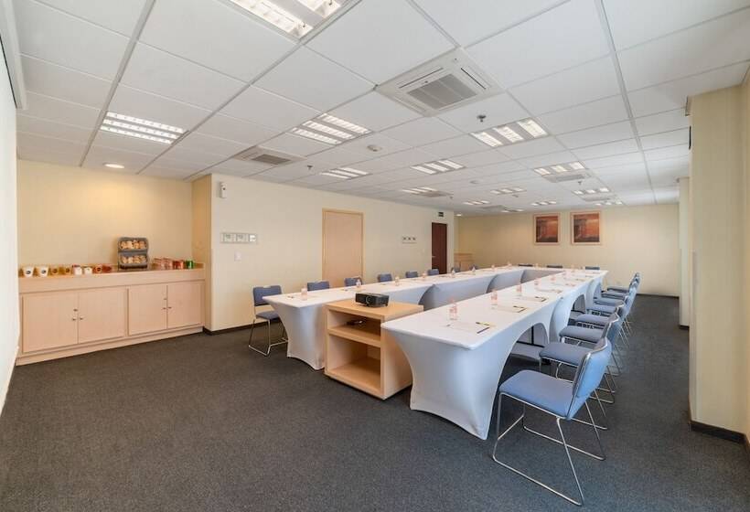 בית מלון כפרי City Express By Marriott Tula