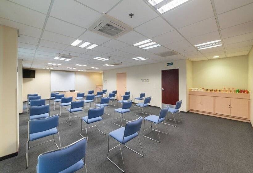 בית מלון כפרי City Express By Marriott Tula