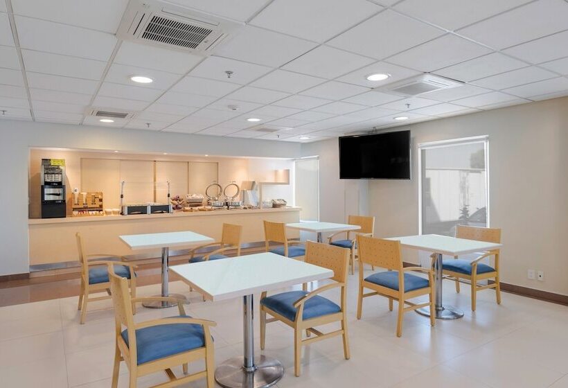 בית מלון כפרי City Express By Marriott Tula