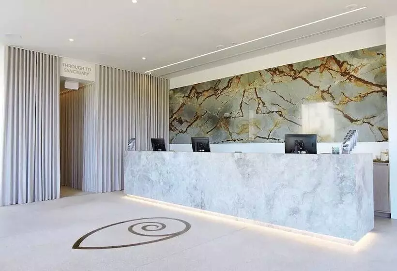 Deep Blue Hotel & Hot Springs