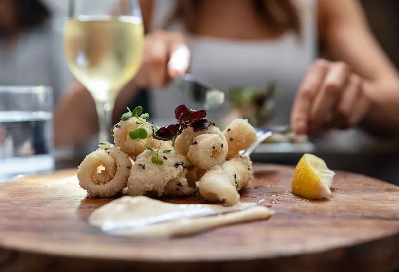 Deep Blue Hotel & Hot Springs