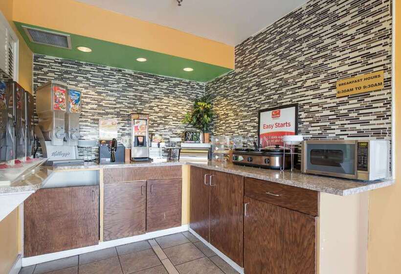 ホテル Econo Lodge Inn & Suites I 65