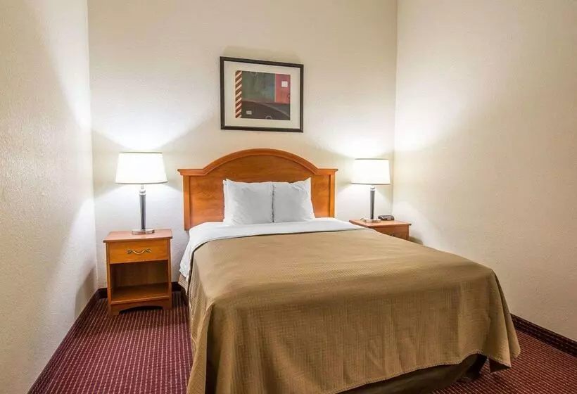 Отель Econo Lodge Inn & Suites Beaumont