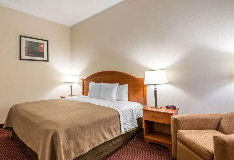 Отель Econo Lodge Inn & Suites Beaumont