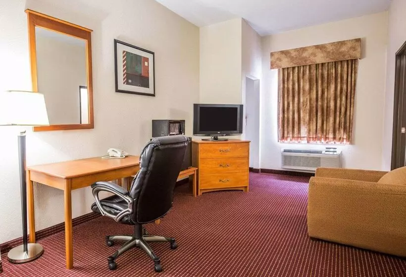 Отель Econo Lodge Inn & Suites Beaumont