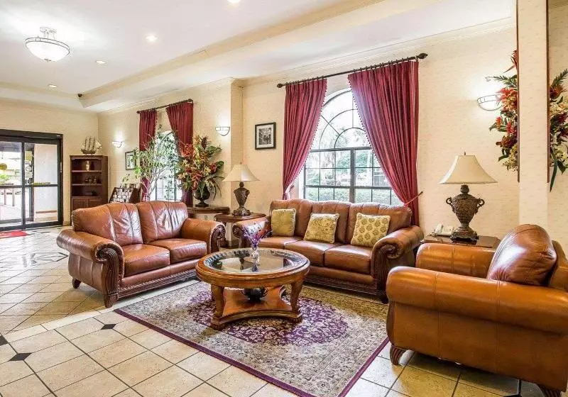 Отель Econo Lodge Inn & Suites Beaumont