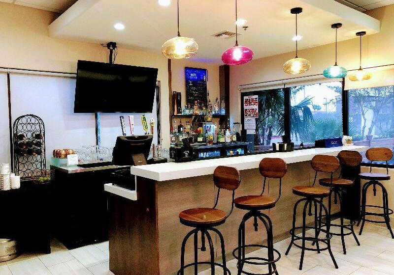 هتل Holiday Inn Brownsville, An Ihg