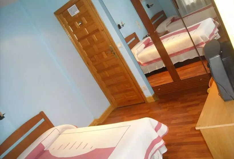 Hotel Hostal Paratene