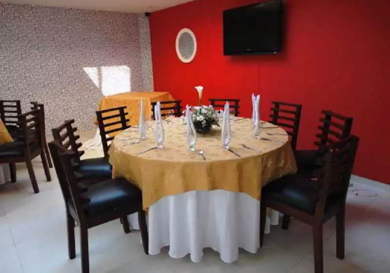 בית מלון כפרי Chipichape Suites