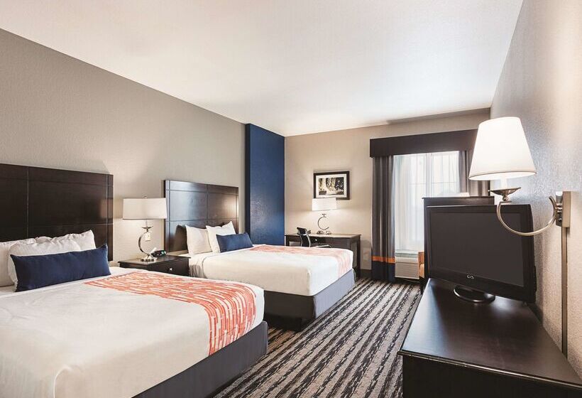 هتل La Quinta By Wyndham San Antonio Northwest