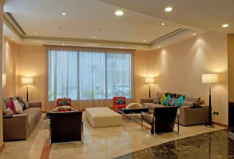 Monroe Hotel & Suites