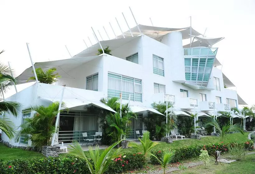 Hotel Montroi & Fitness